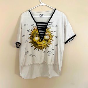 VINTAGE Sun V-Neck Sun Shirt